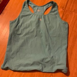 Women’s Under Armour built in bra tank top